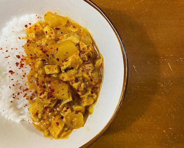 Ananaszos tofu curry recept